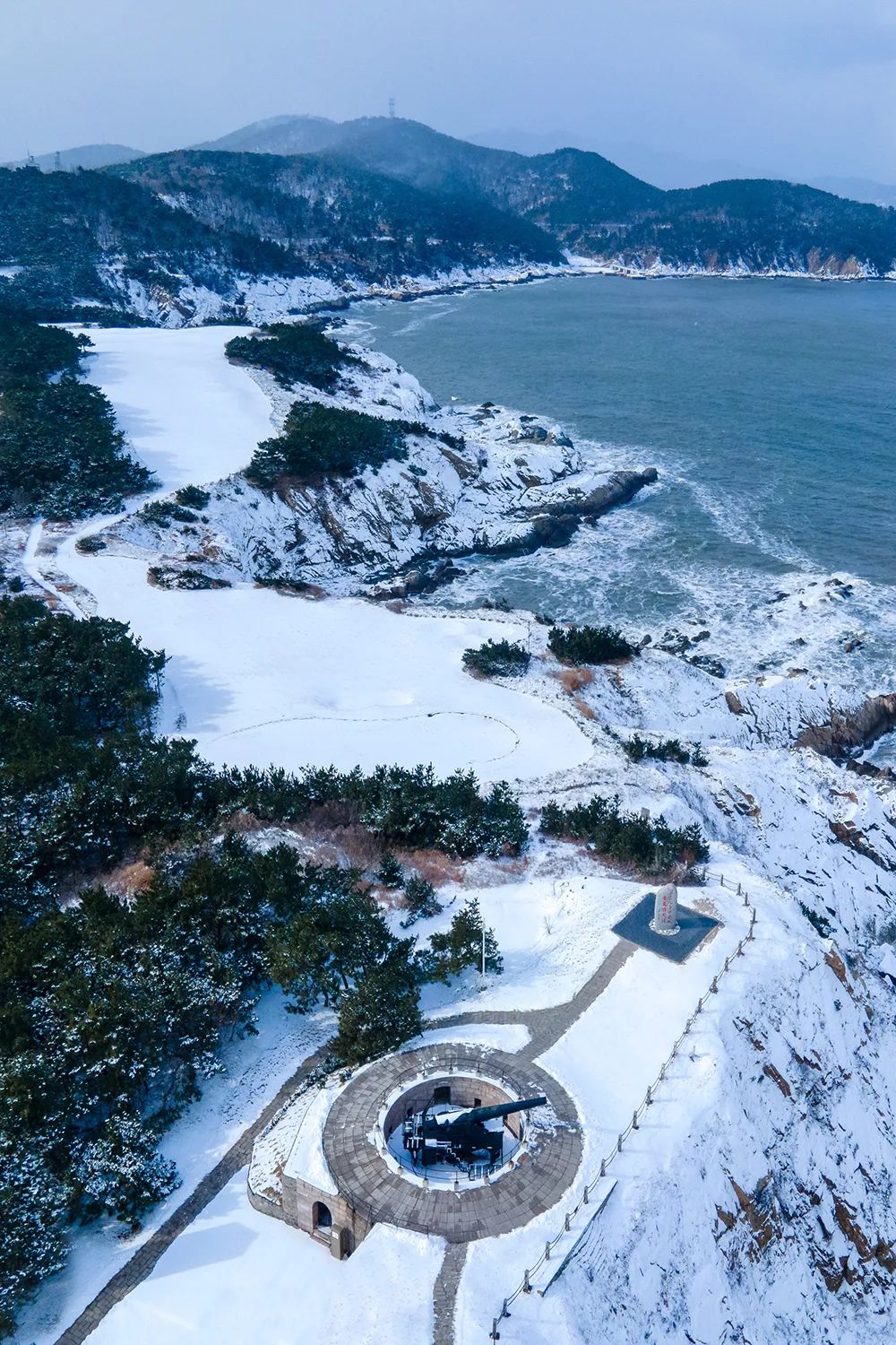 当威海刘公岛遇上雪，浪漫便穿越了百年