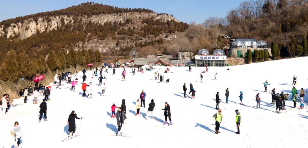 为北京冬奥会添彩助威，济南各大滑雪场整装出发