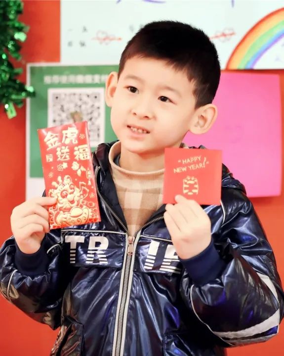 济南托马斯一年级小萌娃“生龙活虎赶大集”，感受中国传统节日的独特魅力