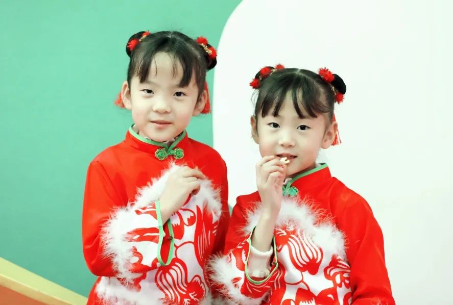 济南托马斯一年级小萌娃“生龙活虎赶大集”，感受中国传统节日的独特魅力