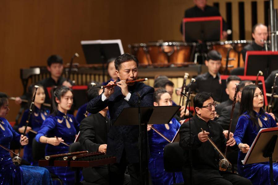 “魂牵沂蒙——郝益军竹笛协奏曲音乐会”在山东省会大剧院举行，展现笛乐经典与发展历程