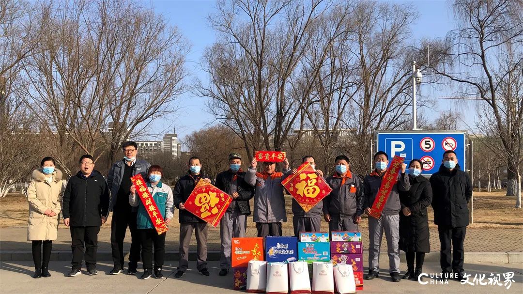 除夕送祝福 浓浓关爱暖人心！银丰地产集团领导走访慰问假期在岗职工