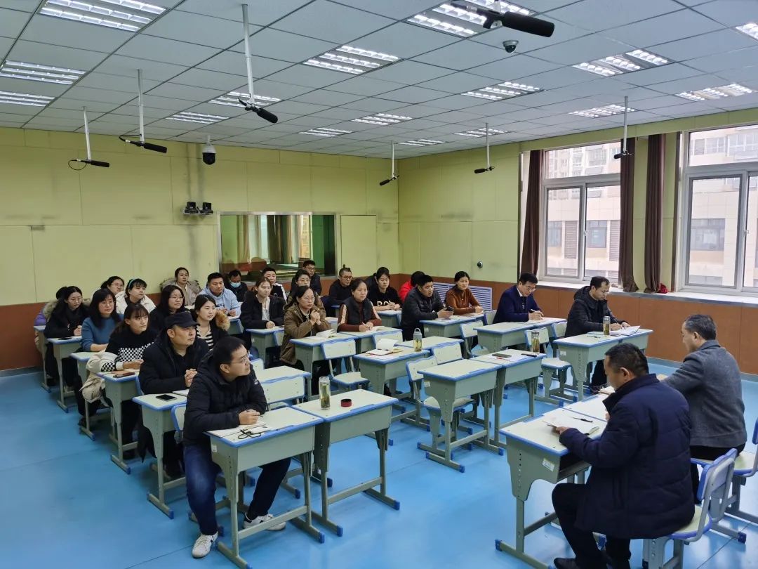 济南高新区劝学里小学提早部署新学期工作，为开学做好充分准备