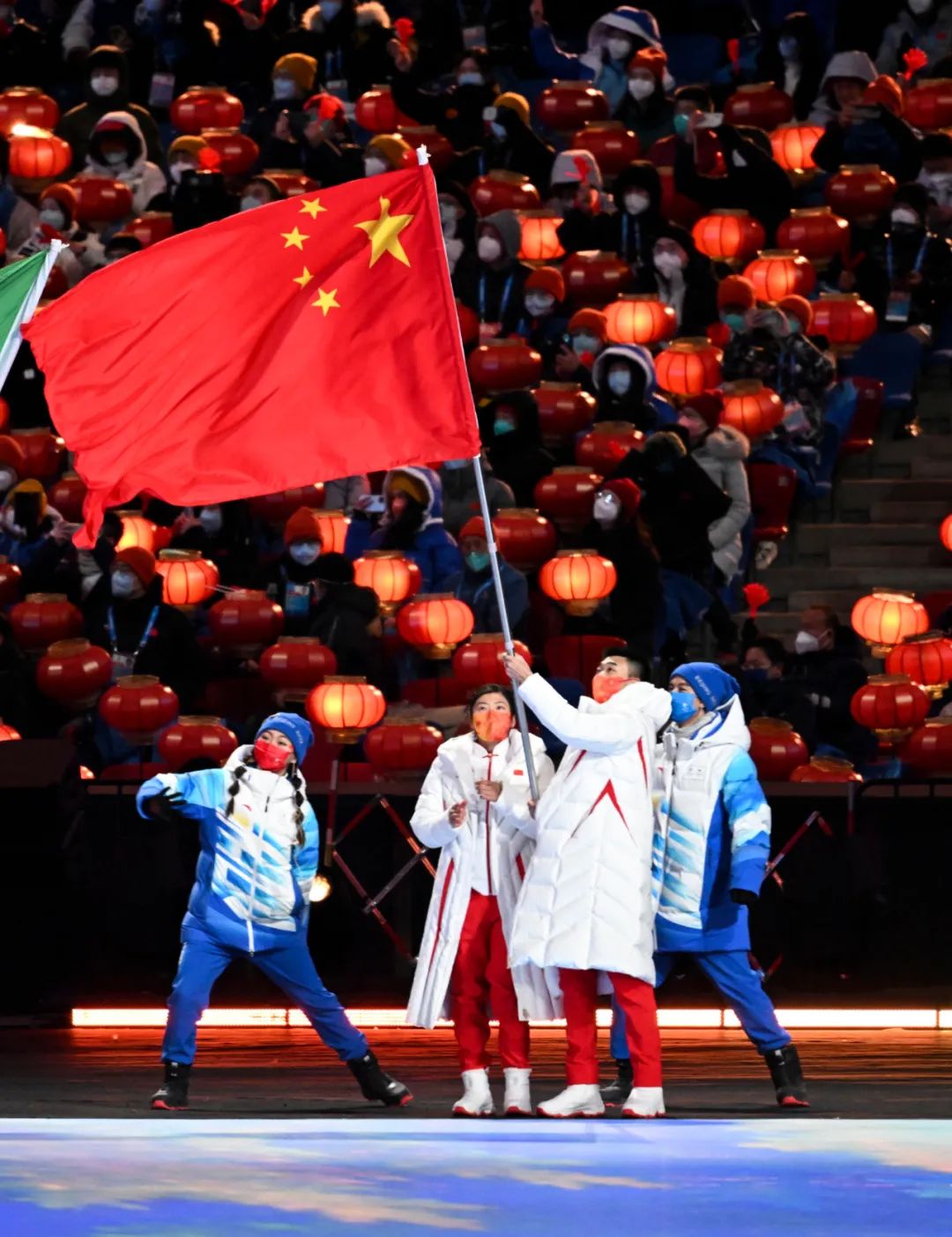 习近平出席北京冬奥会闭幕式