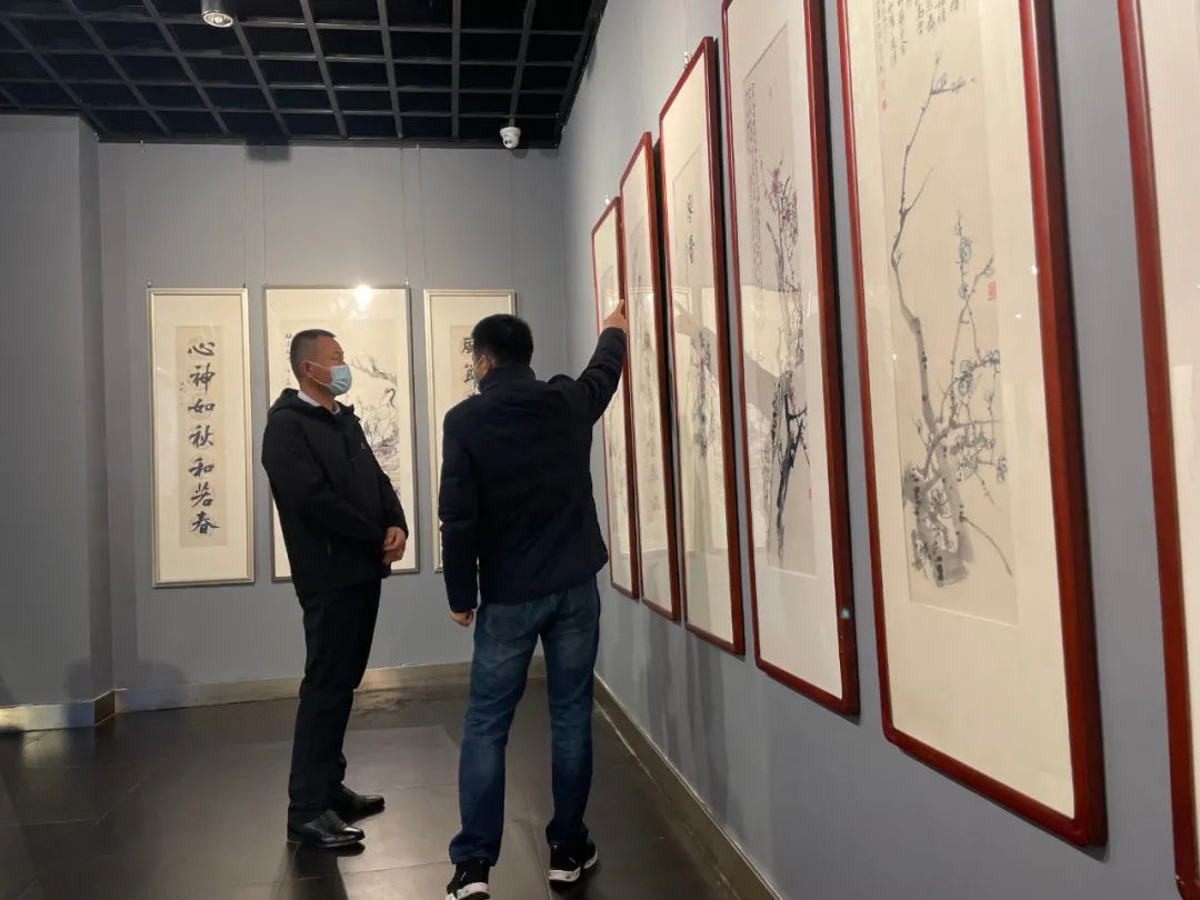 “咏梅——李兆虬中国画展”在枣庄滕州盛大开幕