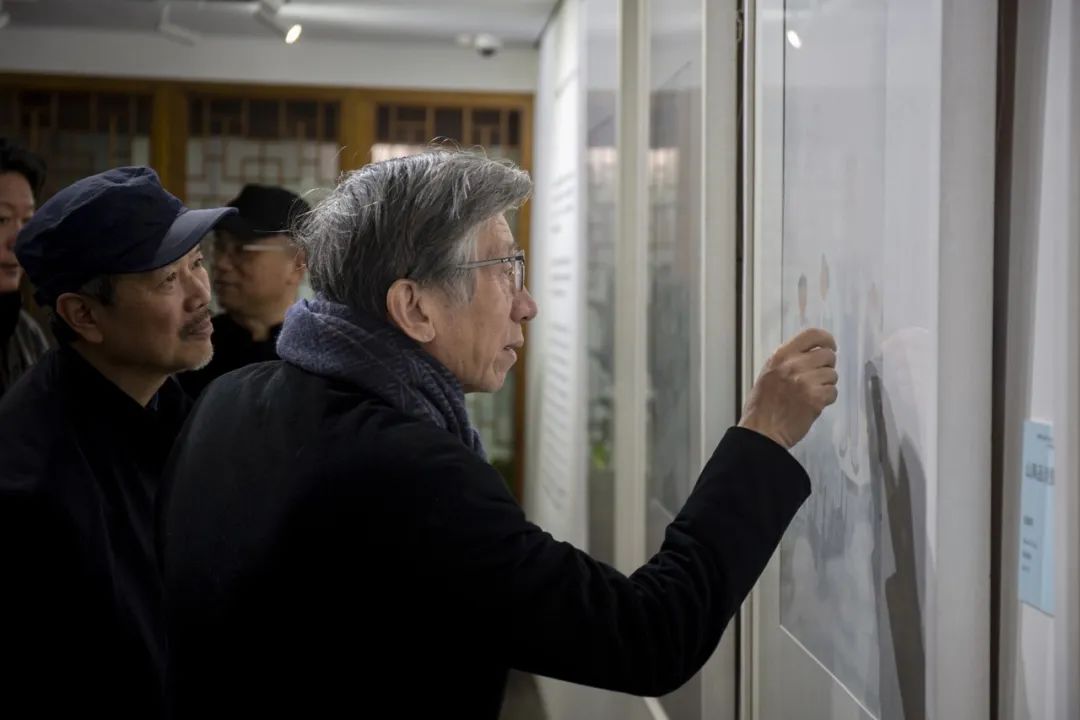 “田黎明、胡伟、刘庆和、王颖生——中国画四人展”今日开幕，范迪安到访荣宝斋参观