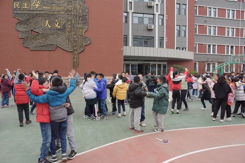 “国际幸福日”来临，山师附小带领同学们发现幸福、感受幸福、晒出幸福