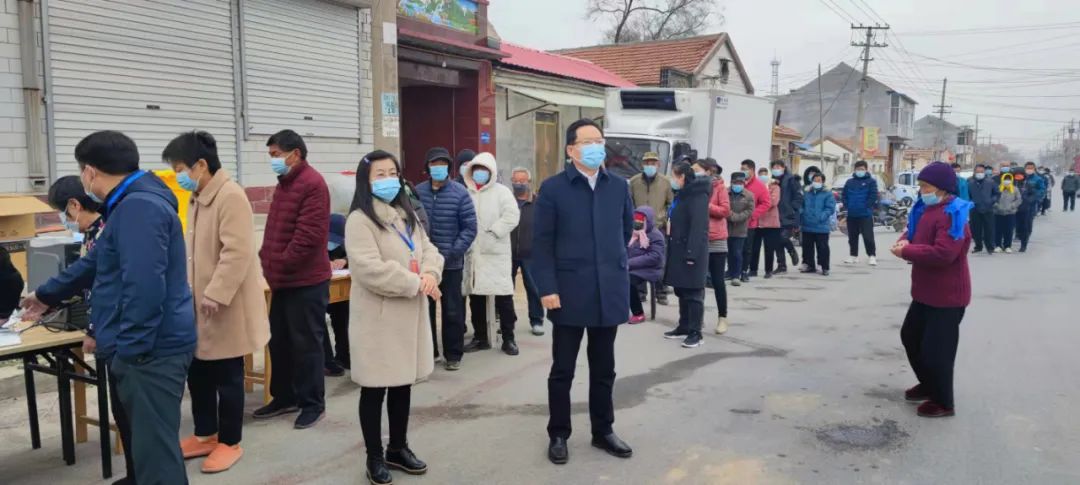 同心战“疫” ，济南市济阳法院干警全程协助街道开展核酸检测演练