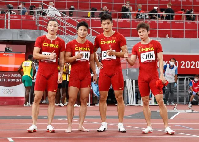 英国队因违禁被剥夺银牌，世界田联为中国男子4×100米接力队递补一枚铜牌