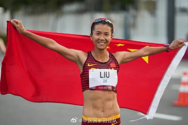 迟到10年，中国选手递补伦敦奥运女子竞走金银铜牌，切阳什姐：“既开心又难过”