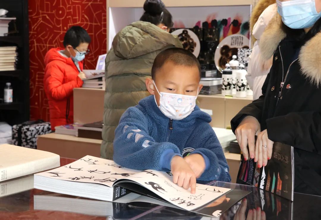 千变万化，一眼万年——“纳天为书·韩美林天书艺术故宫展”圆满落幕