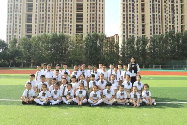 山师长清湖实验小学明月清老师与她的39颗“希望之星”