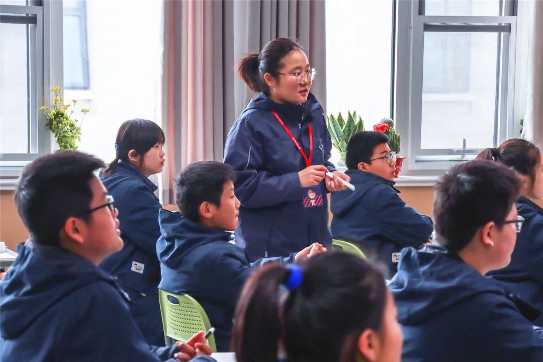 山师郓城照昕实验学校初中部开展数学学科“同课异构”活动