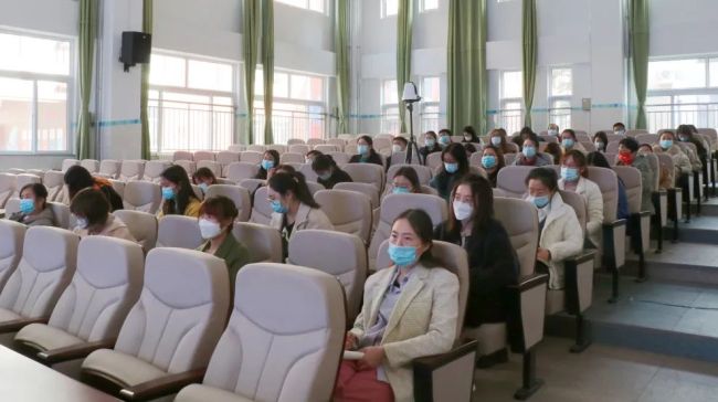济南高新区汉峪小学举行防疫专题培训，织密织牢疫情防线