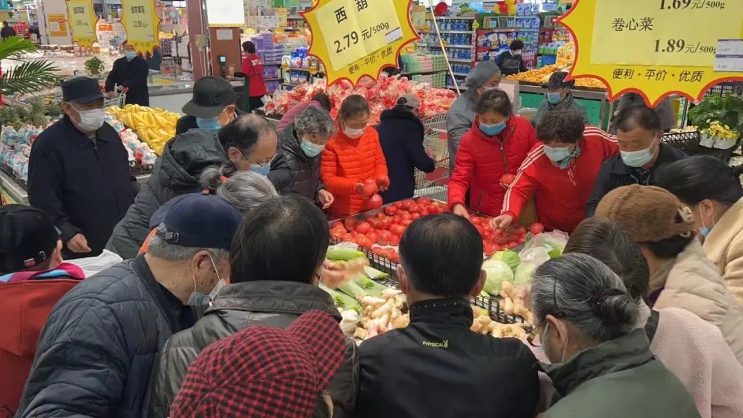 济南华联全员全力保供抑价，疫情之下彰显担当底色