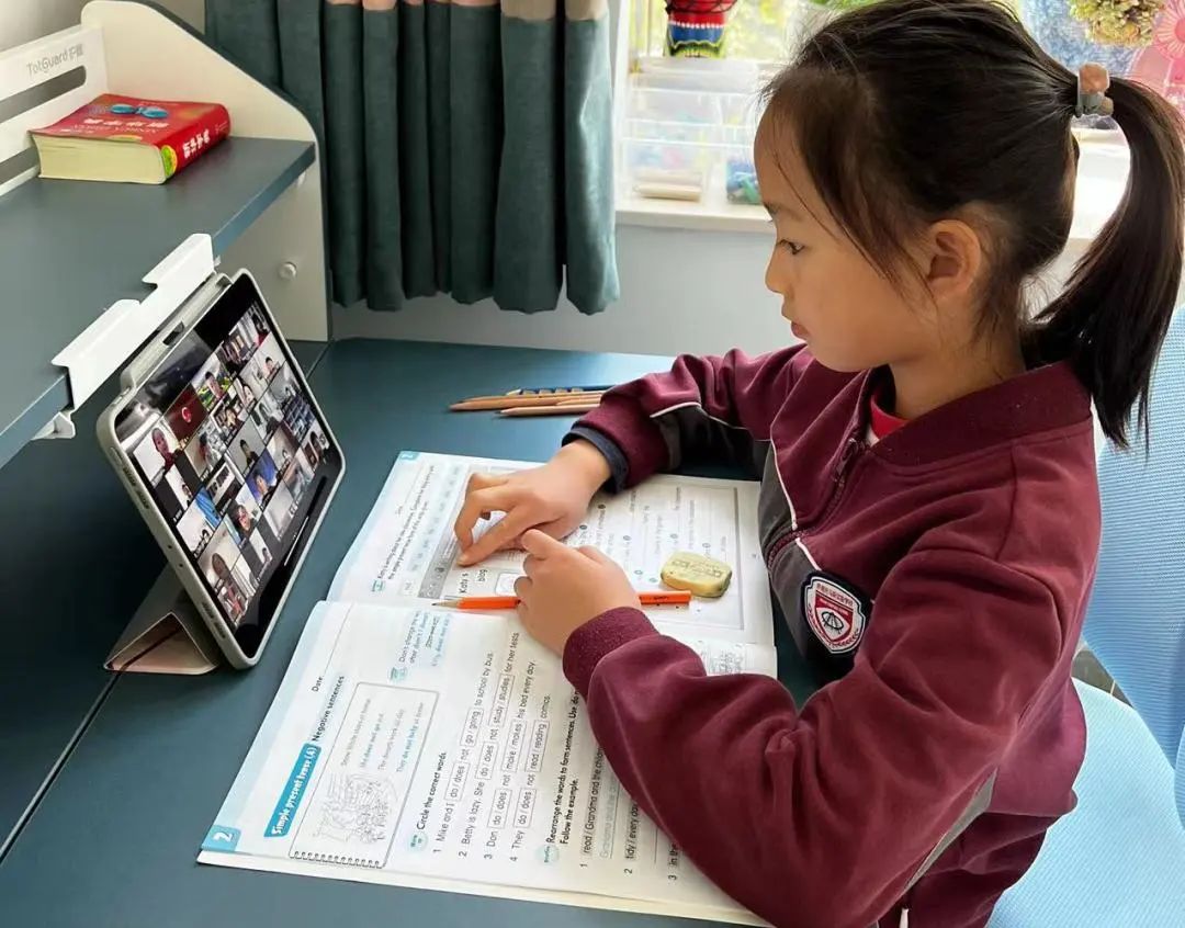 济南托马斯学校小学部开展线上教学，“云端”生活丰富多彩