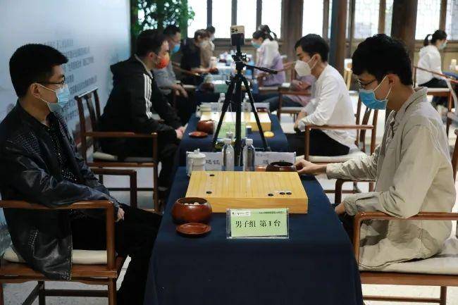 围棋时隔12年重返亚运赛场，日照山海大象队棋手范廷钰、江维杰出战选拔赛