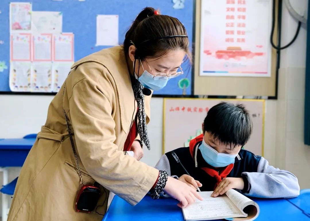 山师菏泽高新区中铁实验学校错时分批恢复线下教学