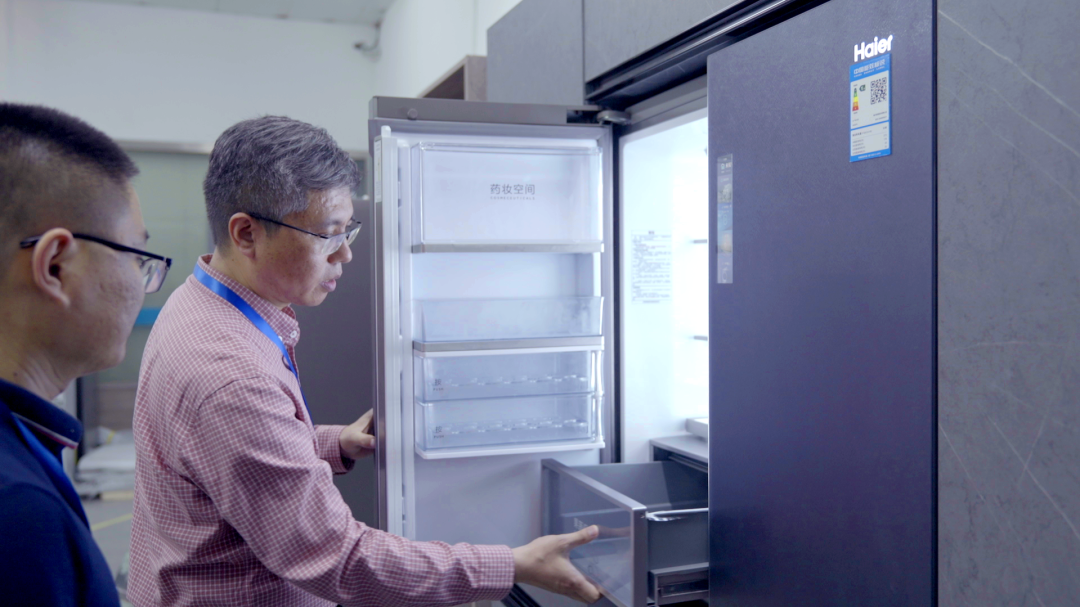 突破开门、散热两大难题，海尔冰箱技术总监夏恩品讲述零距离自由嵌入式冰箱背后的故事