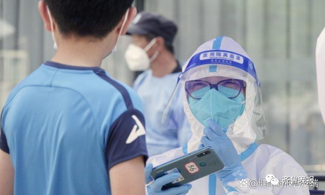 北京一采样人员确诊，专家提醒：市民在做核酸时最好佩戴N95口罩