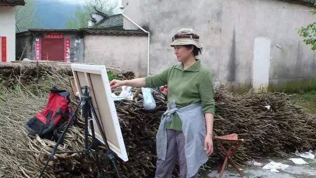 把生活感悟和自然之美融入画作——著名画家李雪玫的绘画之路