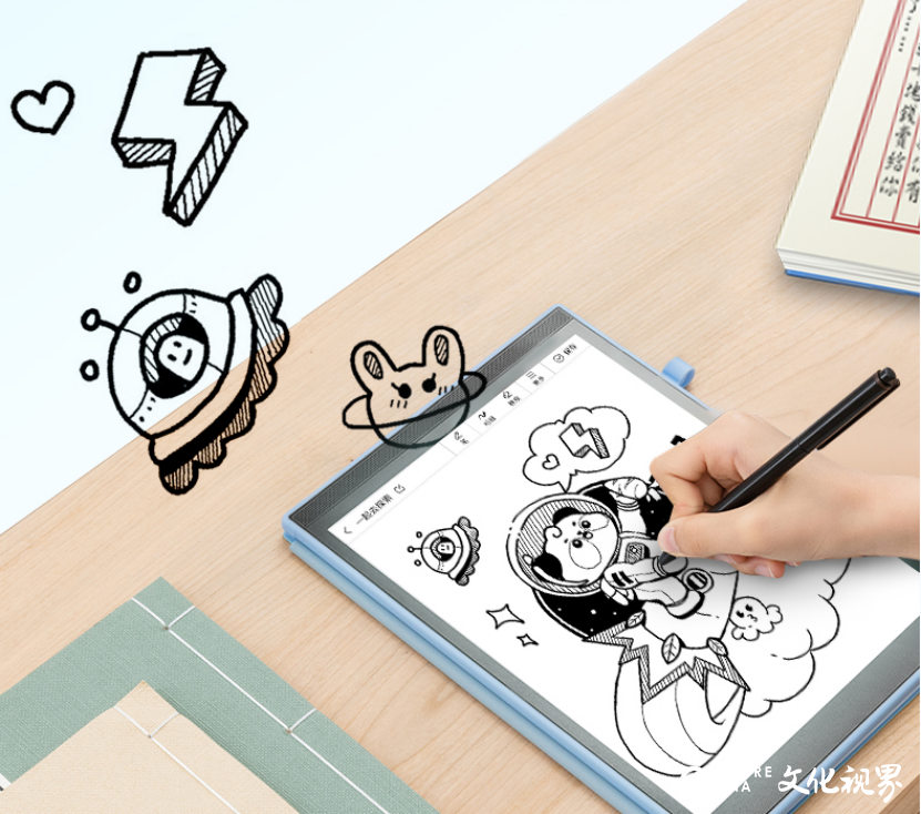 科大讯飞发布首款“大语文”学习墨水屏智能硬件