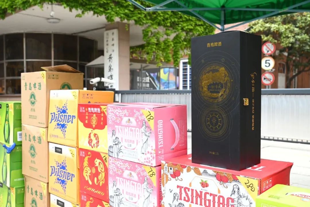 青岛啤酒开展“欢聚地带进社区”活动，新鲜好酒一应俱全
