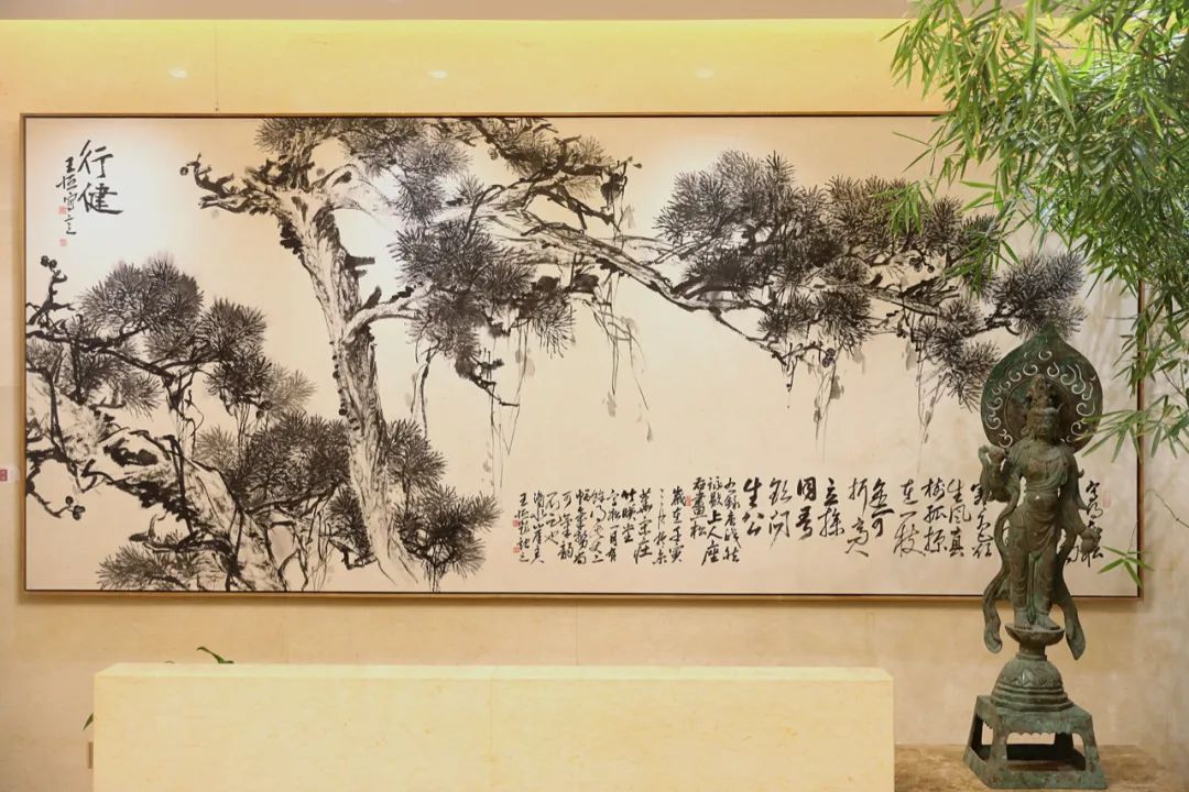 无手绘万象，正青春·怒放的生命“行健——王恒作品展”在北京华亚艺术基金会展出