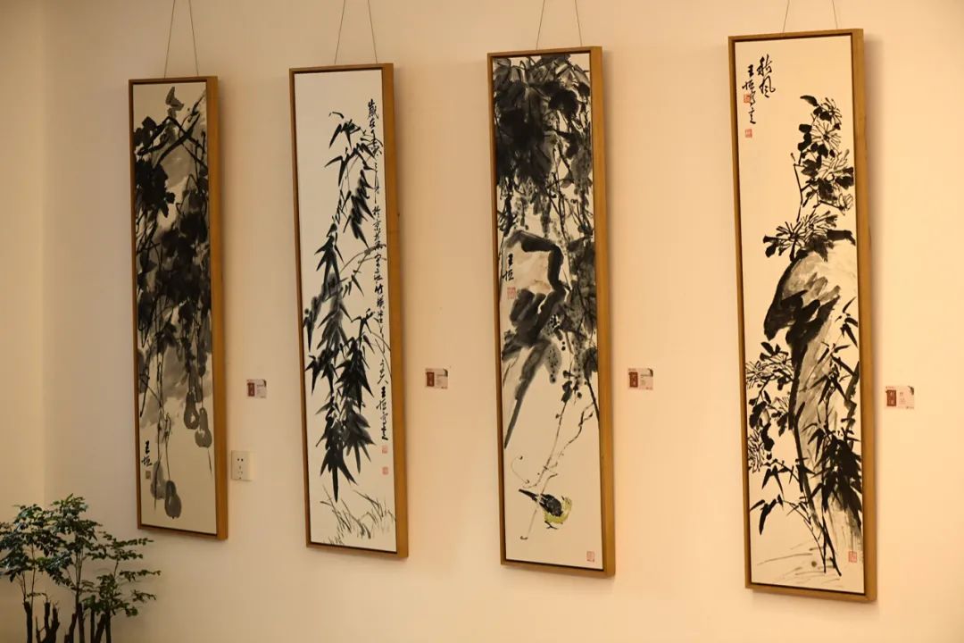 无手绘万象，正青春·怒放的生命“行健——王恒作品展”在北京华亚艺术基金会展出