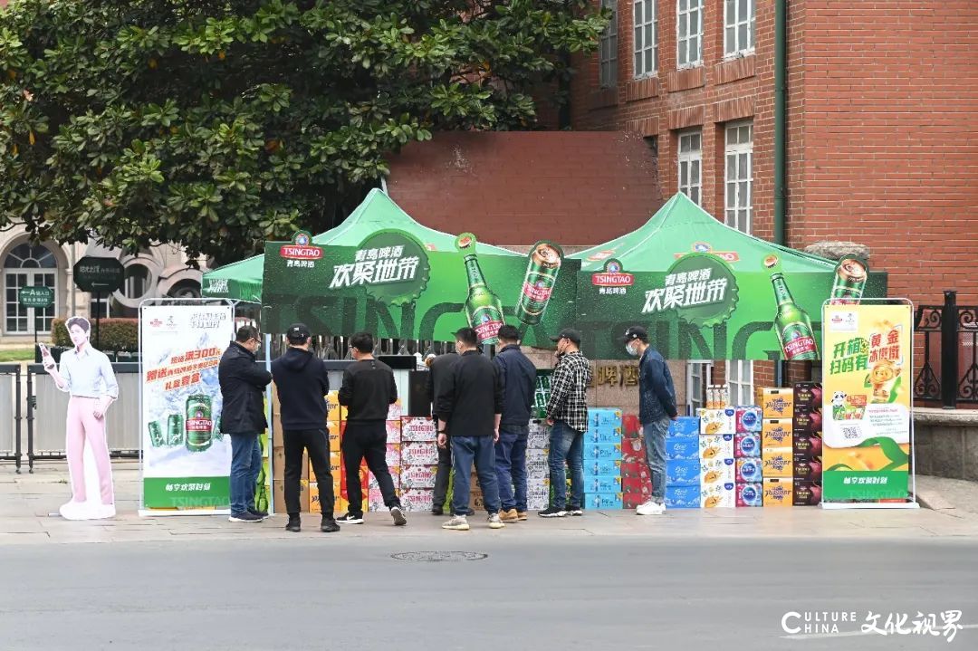 相约喝好酒 懂酒更懂你，青岛啤酒“欢聚地带进社区”活动每周六与您不见不散