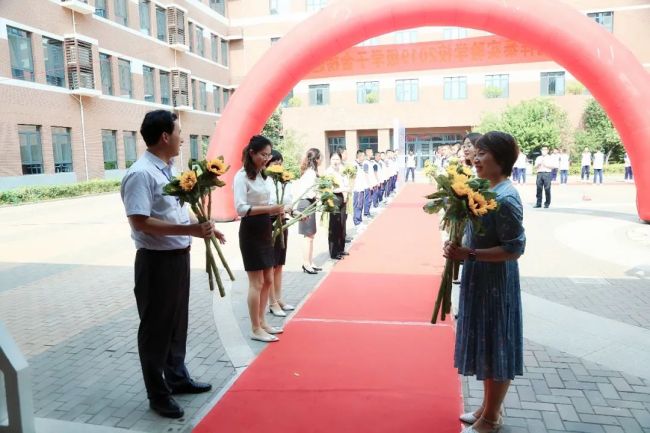 “不负青春 赢战中考”，山师祥泰实验学校初中部毕业典礼盛大举行