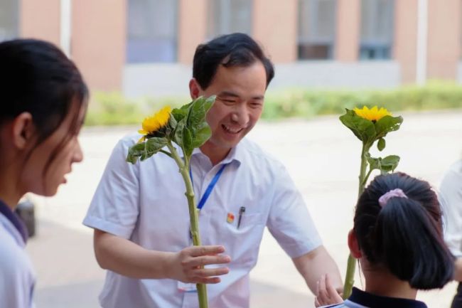 “不负青春 赢战中考”，山师祥泰实验学校初中部毕业典礼盛大举行