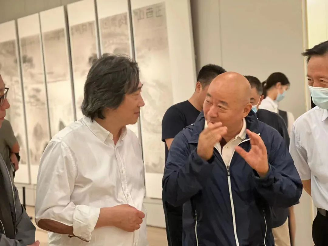 “兴会烟霞——周石峰山水画展”在中国美术馆开幕