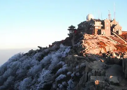 泰山景区发布重要通告，为应对强降雨暂停售票检票