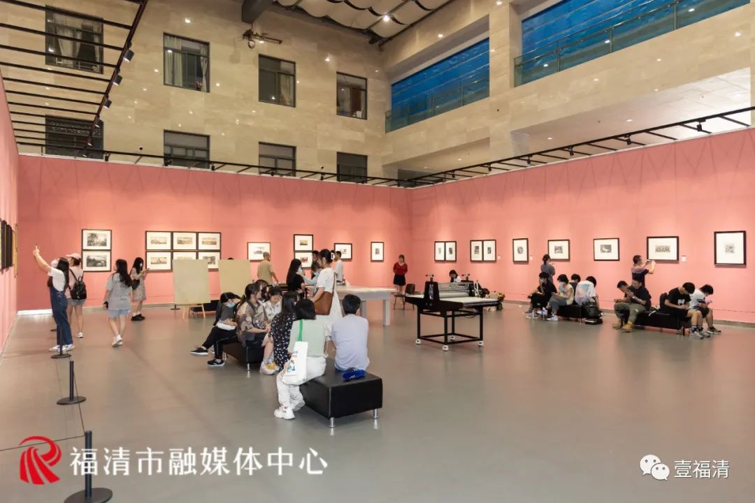 “卢浮宫铜版画——李可染李庚父子藏品展”在福清美术馆开幕，著名画家唐承华“版画公教课”现场开授