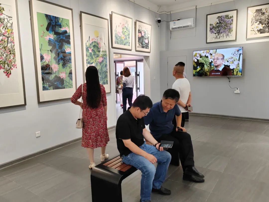 先闻艺术论坛美术馆成立一周年暨赵先闻新作精品展、先闻艺术区域联盟授牌仪式在滨州隆重举行