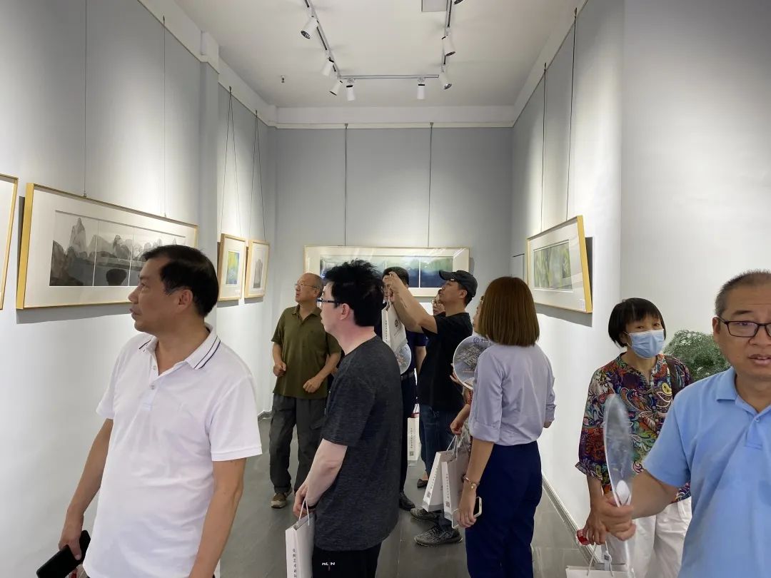 先闻艺术论坛美术馆成立一周年暨赵先闻新作精品展、先闻艺术区域联盟授牌仪式在滨州隆重举行