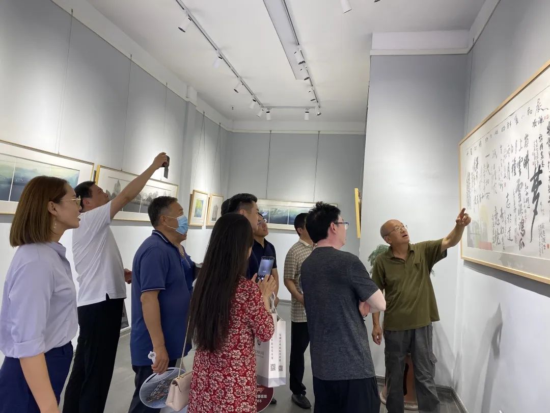 先闻艺术论坛美术馆成立一周年暨赵先闻新作精品展、先闻艺术区域联盟授牌仪式在滨州隆重举行