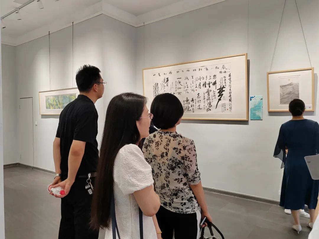 先闻艺术论坛美术馆成立一周年暨赵先闻新作精品展、先闻艺术区域联盟授牌仪式在滨州隆重举行