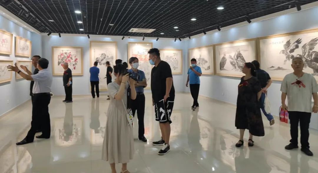 德州市书画学会揭牌仪式暨樊磊中国画作品庆“七·一”活动在平原县举行