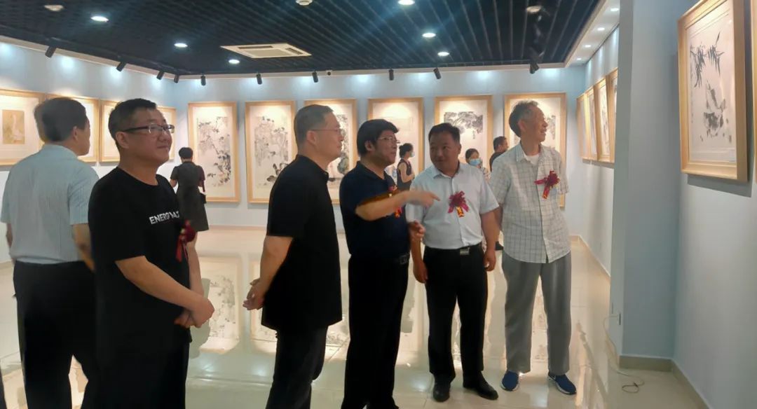 德州市书画学会揭牌仪式暨樊磊中国画作品庆“七·一”活动在平原县举行