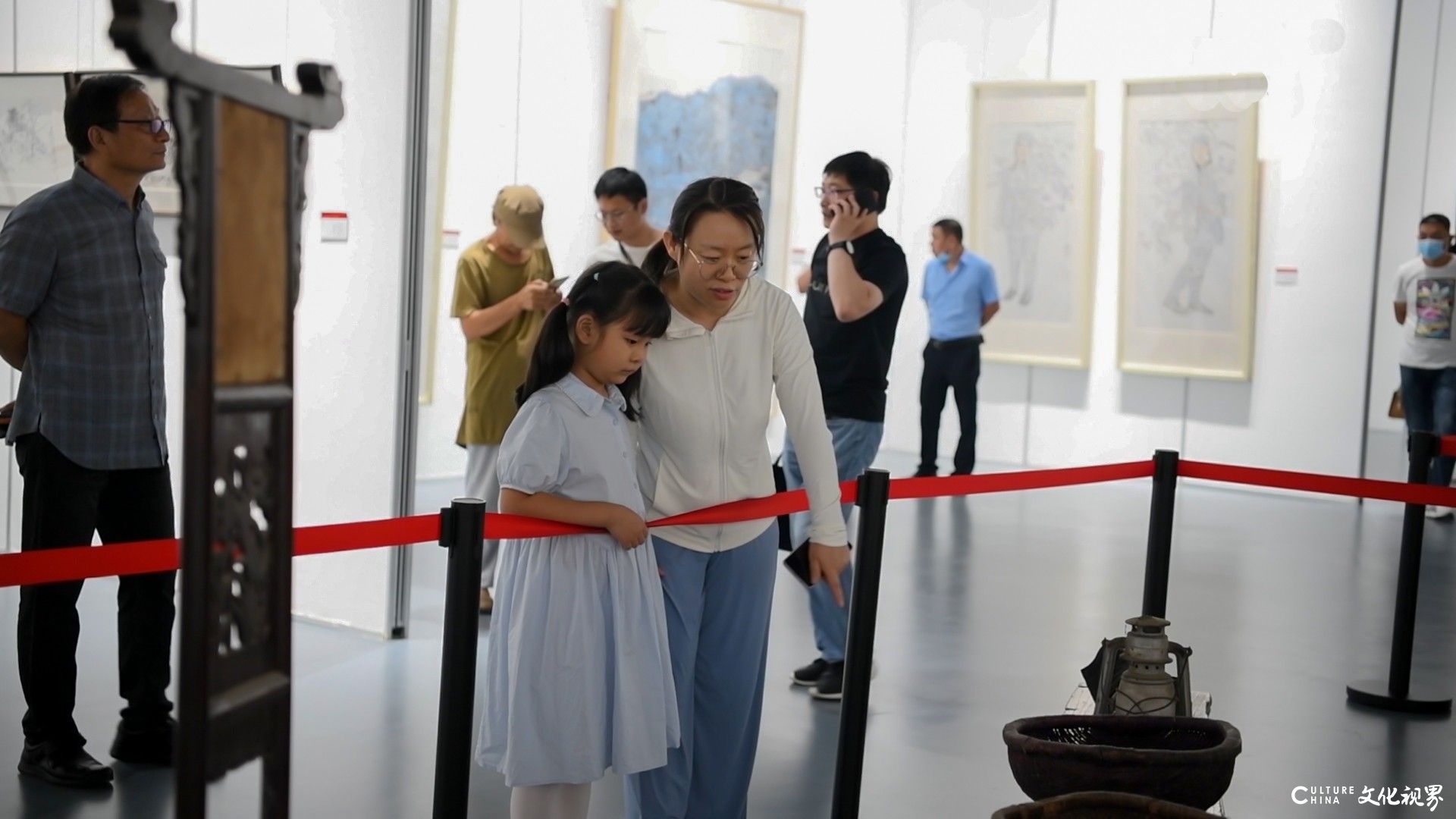 “永远的沂蒙——山东省画院系统迎接二十大中国画作品展”今日上午在济南盛大开幕