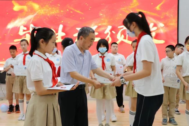 花开盛夏 奔赴未来——济南高新区劝学里小学2016级毕业典礼圆满举行