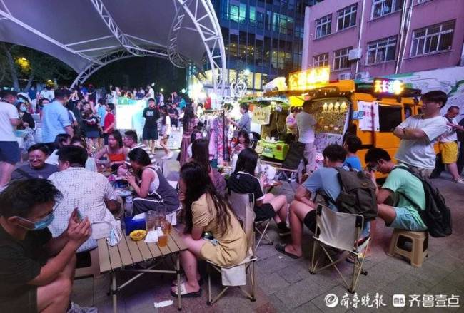 传统夜市规模缩减，济南夜市江湖再变“新玩法”升级