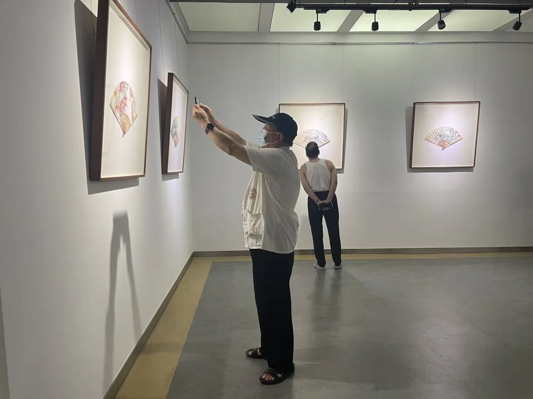 “咫尺熏风——李雪松、韩斌扇面作品展”在淄博盛大开幕