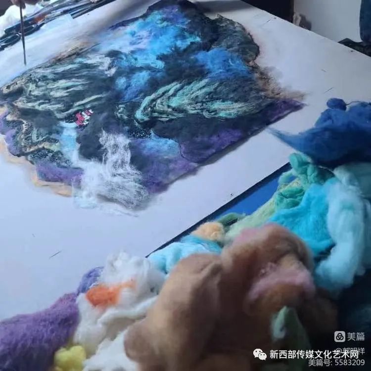 撕拉扭扯  意象万千——棉絮画传承人李海红《牧云终南》再现“圣地”霓幻仙峰