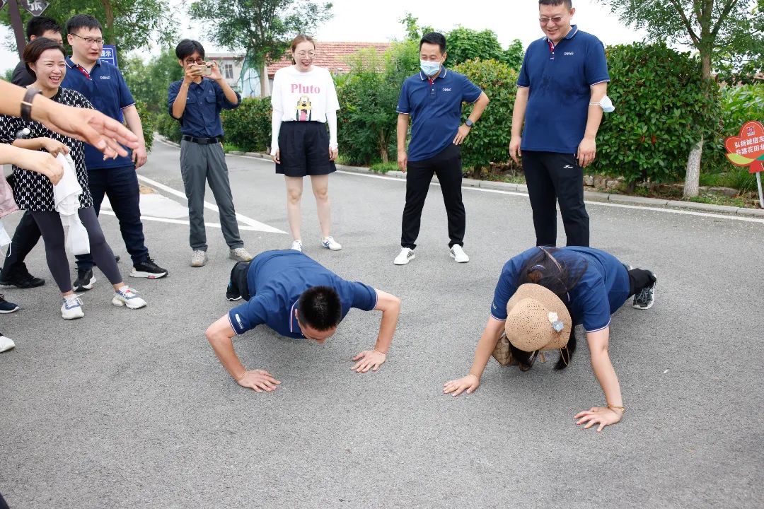 同心协力  踔厉奋进——银丰生物集团基因公司半年工作会隆重举行