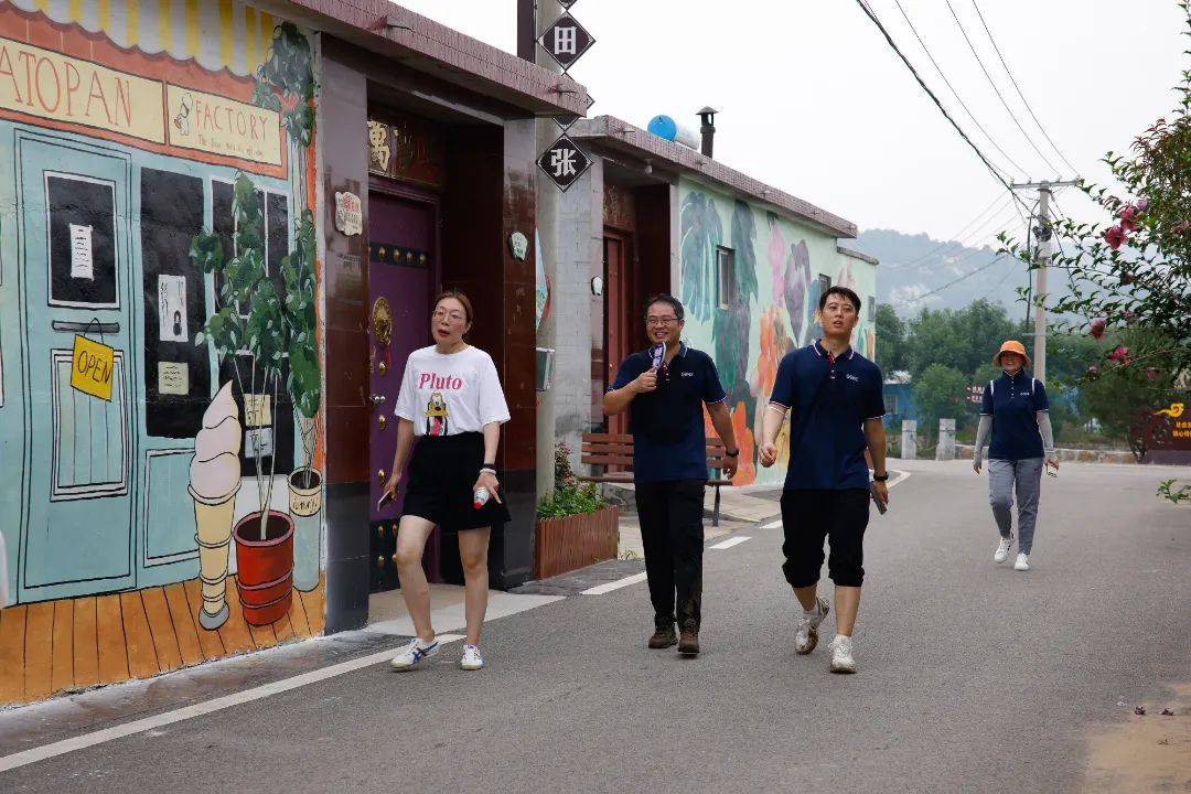 同心协力  踔厉奋进——银丰生物集团基因公司半年工作会隆重举行