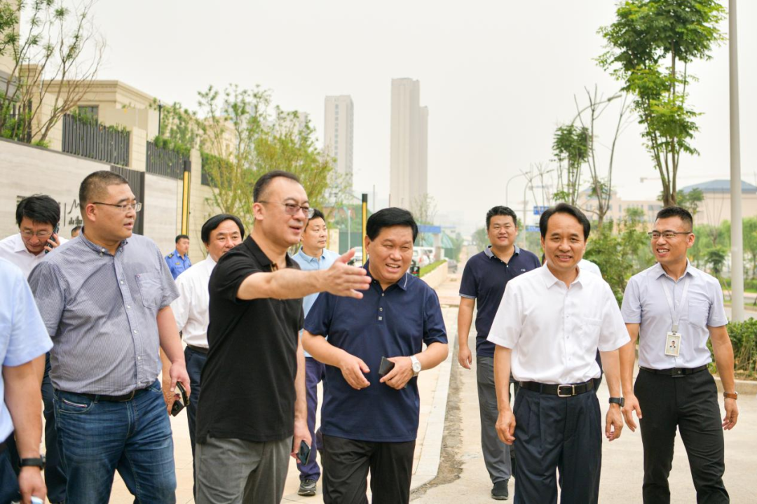 济南市人大常委会调研组到银丰玖玺城考察绿色建筑及建筑节能项目