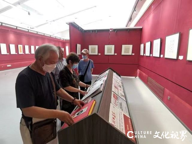 “书写经典——刘兴华书法展”在甘肃美术馆展出